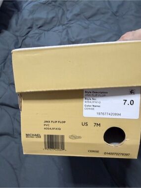 MICHAEL Michael Kors Flip Flop Box - Cerise